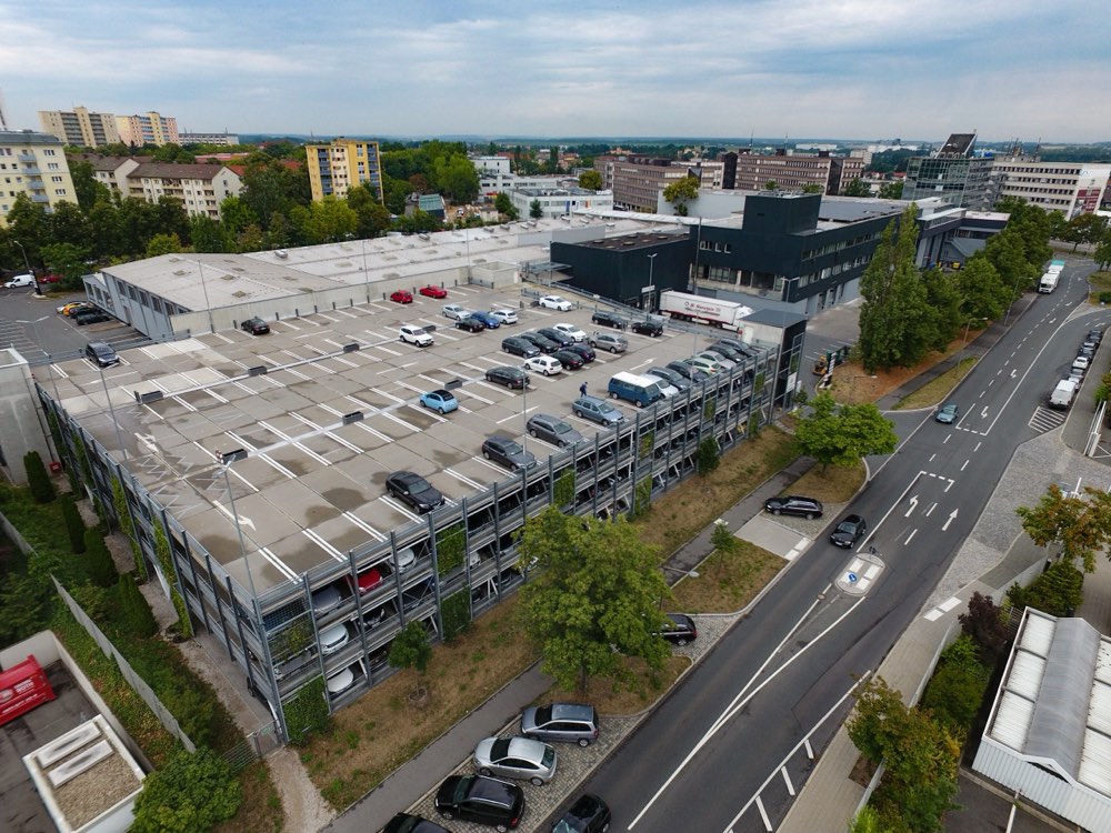 Luftbild Hardpark und Parkhaus